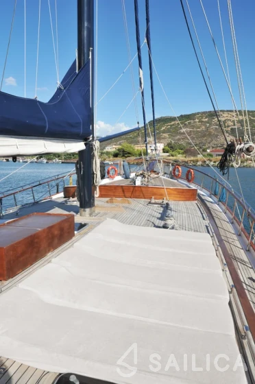 Gulet - Yacht Charter Sailica