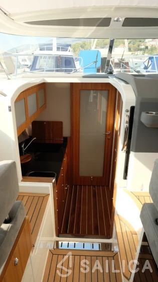Marex 310 Sun Cruiser - Yacht Charter Sailica