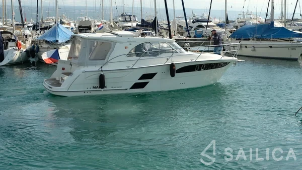 Marex 310 Sun Cruiser - Yacht Charter Sailica