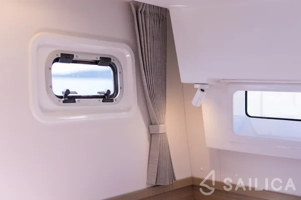 Lagoon 42 - Yacht Charter Sailica