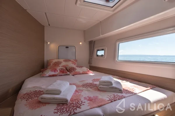 Lagoon 42 - Yacht Charter Sailica