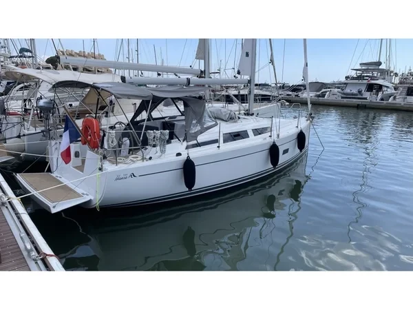Hanse 348 - Yacht Charter Sailica