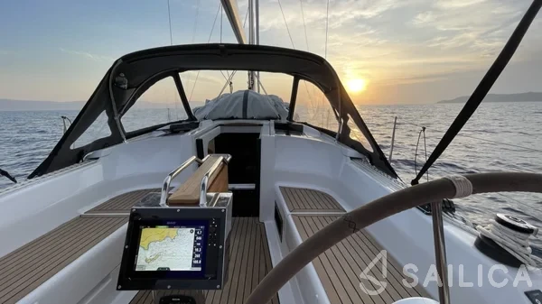Hanse 348 - Yacht Charter Sailica
