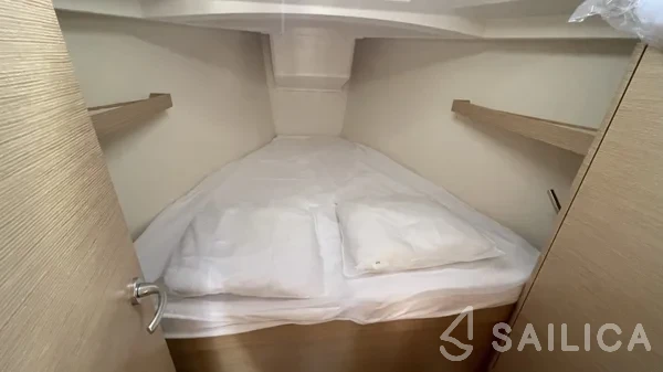 Hanse 348 - Yacht Charter Sailica