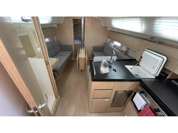 Hanse 348 - Yacht Charter Sailica