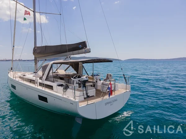 Oceanis 54 - Yacht Charter Sailica