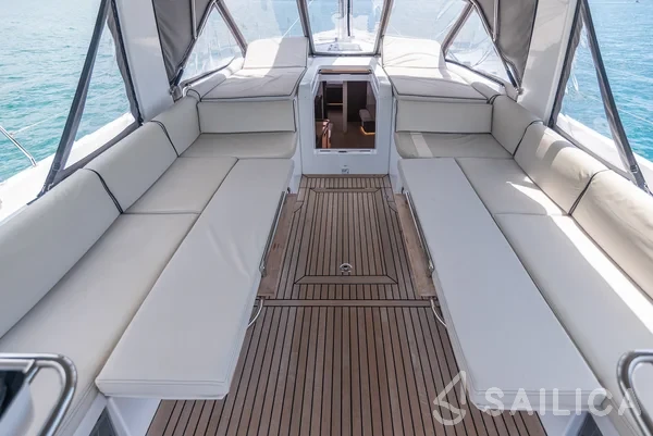 Oceanis 54 - Yacht Charter Sailica
