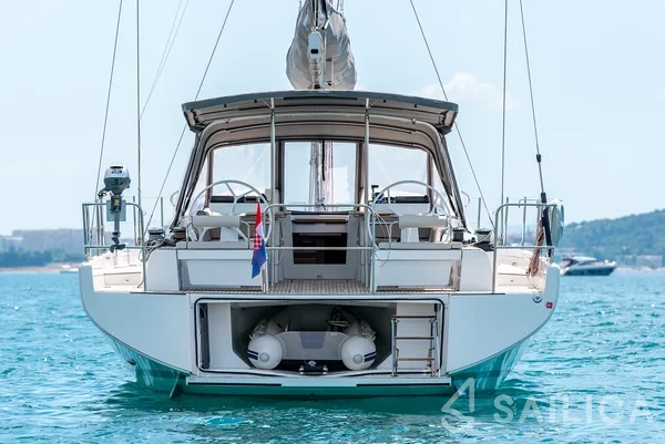 Oceanis 54 - Yacht Charter Sailica