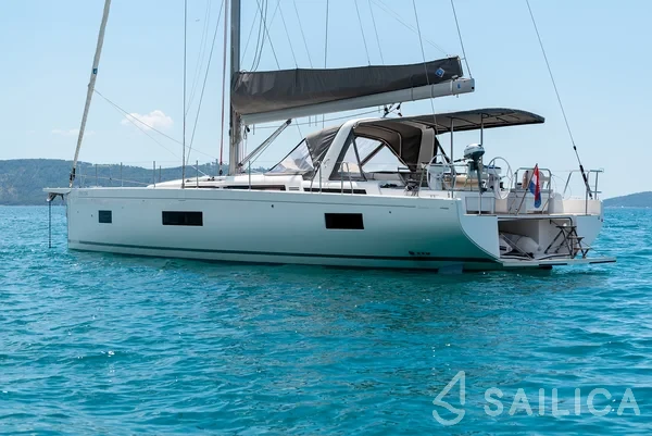 Oceanis 54 - Yacht Charter Sailica