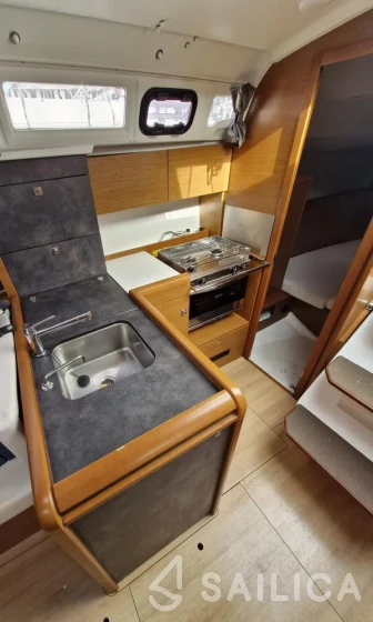Sun Odyssey 349 - Yacht Charter Sailica