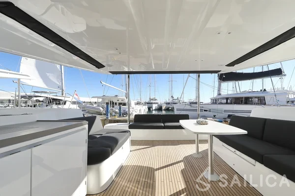 Lagoon 50 - Yacht Charter Sailica