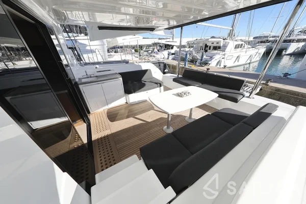 Lagoon 50 - Yacht Charter Sailica