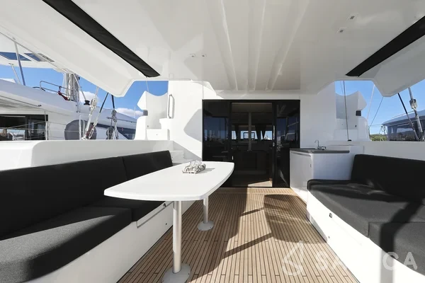 Lagoon 50 - Yacht Charter Sailica