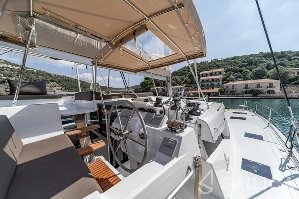 Tanna 47 - Yacht Charter Sailica