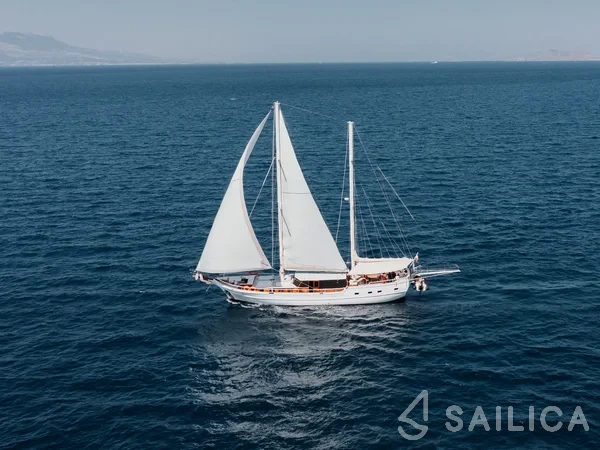 Gulet - Yacht Charter Sailica