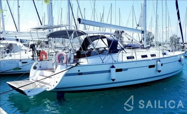 Bavaria 45 Cruiser - Yacht Charter Sailica