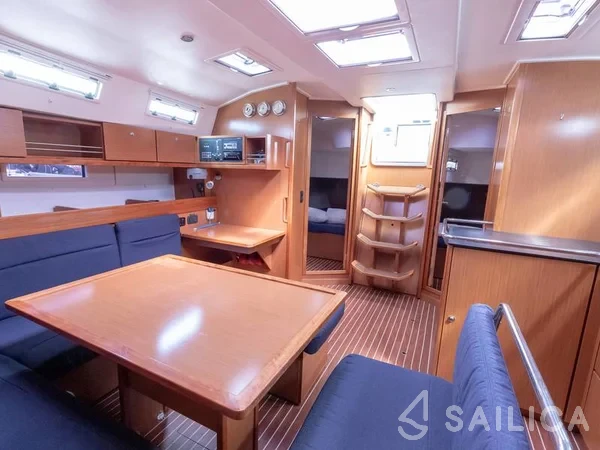 Bavaria 45 Cruiser - Yacht Charter Sailica