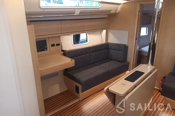 Hanse 418 - Yacht Charter Sailica