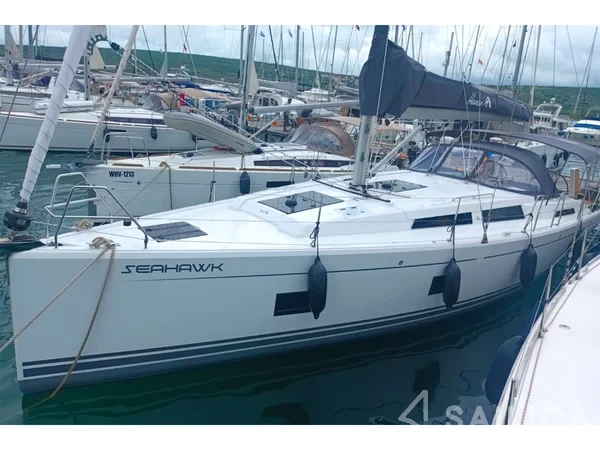 Hanse 418 - Yacht Charter Sailica