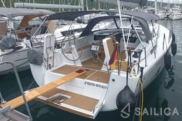 Hanse 418 - Yacht Charter Sailica