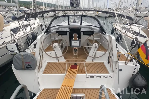 Hanse 418 - Yacht Charter Sailica