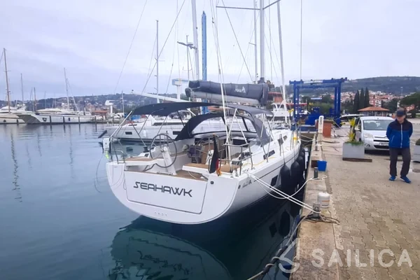 Hanse 418 - Yacht Charter Sailica