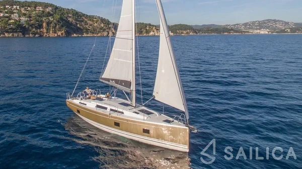 Hanse 418 - Yacht Charter Sailica