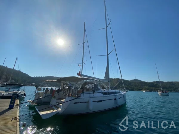 Bavaria 46 Cruiser - Yacht Charter Sailica