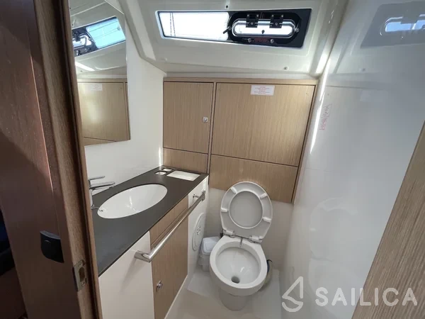 Bavaria 46 Cruiser - Yacht Charter Sailica