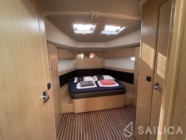 Bavaria 46 Cruiser - Yacht Charter Sailica