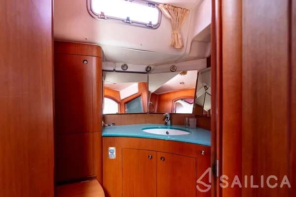 Beneteau 57 - Yacht Charter Sailica