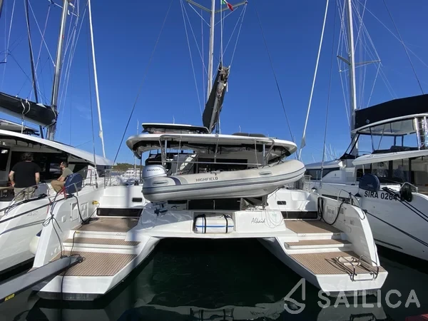 Lagoon 42 - Yacht Charter Sailica