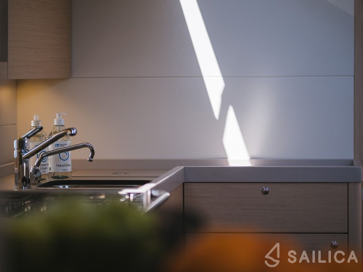 Oceanis 46.1 - Yacht Charter Sailica