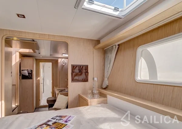Lagoon 400 S2 - Yacht Charter Sailica