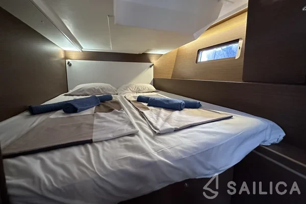 Oceanis 51.1 - Yacht Charter Sailica