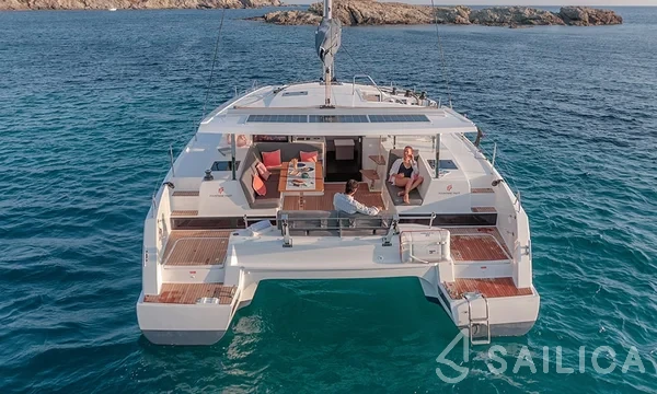 Isla 40 - Yacht Charter Sailica