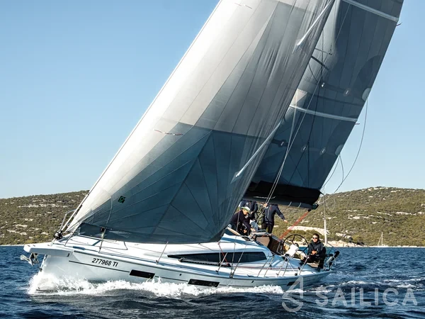 Dehler 38 SQ - Yacht Charter Sailica