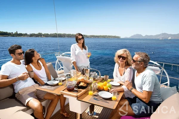 Bavaria 46 Cruiser - Yacht Charter Sailica