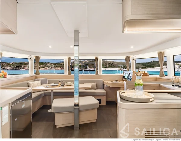 Lagoon 42 - Yacht Charter Sailica