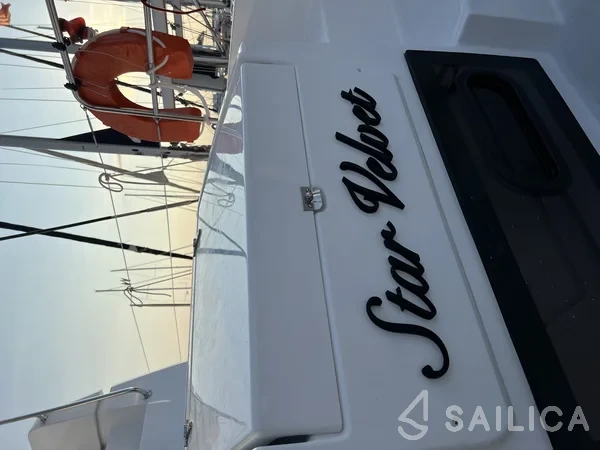 Bali 4.6 - Yacht Charter Sailica