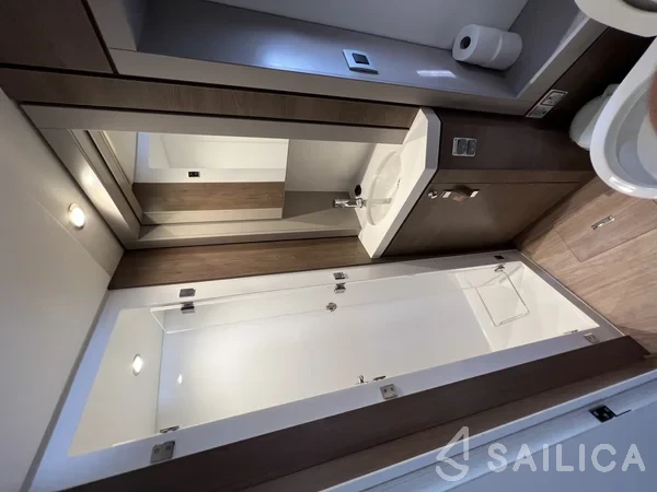 Bali 4.6 - Yacht Charter Sailica