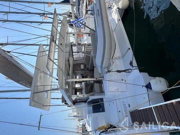 Bali 4.6 - Yacht Charter Sailica