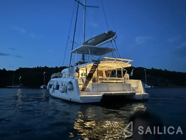 Bali 4.6 - Yacht Charter Sailica