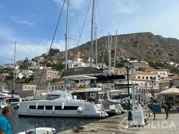 Bali 4.6 - Yacht Charter Sailica