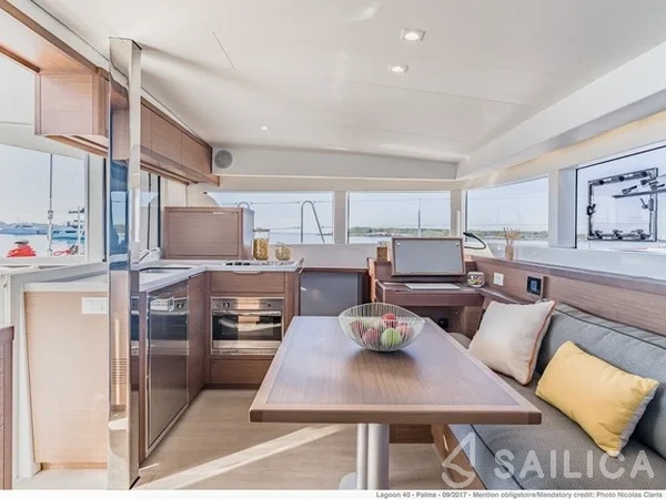 Lagoon 40 - Yacht Charter Sailica