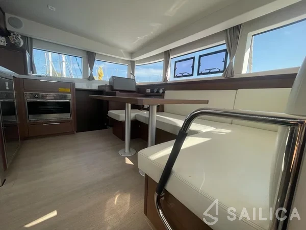 Lagoon 40 - Yacht Charter Sailica