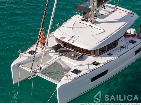 Lagoon 40 - Yacht Charter Sailica