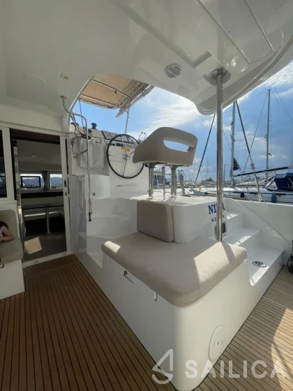 Lagoon 40 - Yacht Charter Sailica