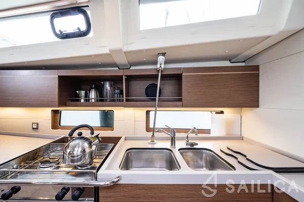 Oceanis 46.1 - Yacht Charter Sailica