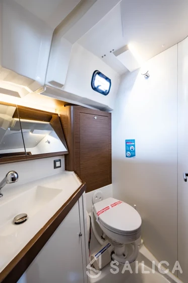 Oceanis 46.1 - Yacht Charter Sailica